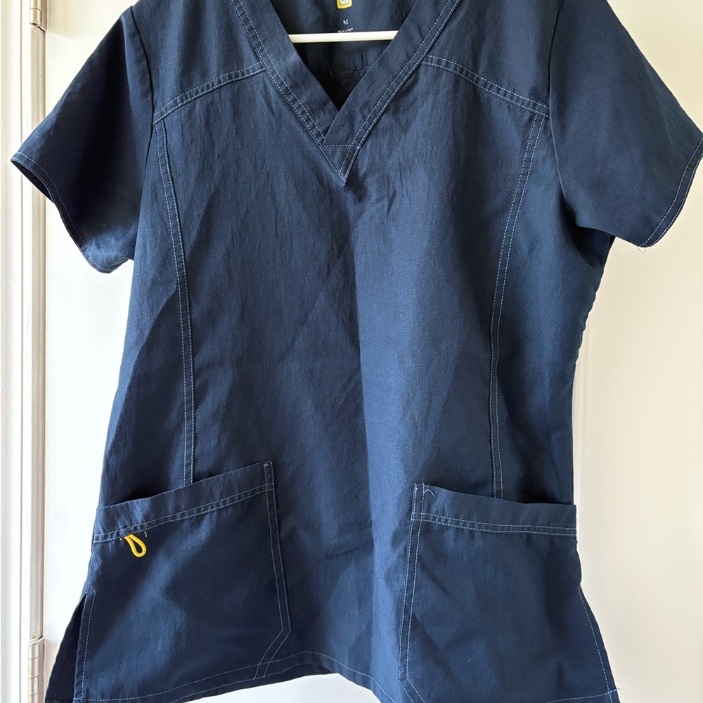 WonderWink Navy Blue scrub top